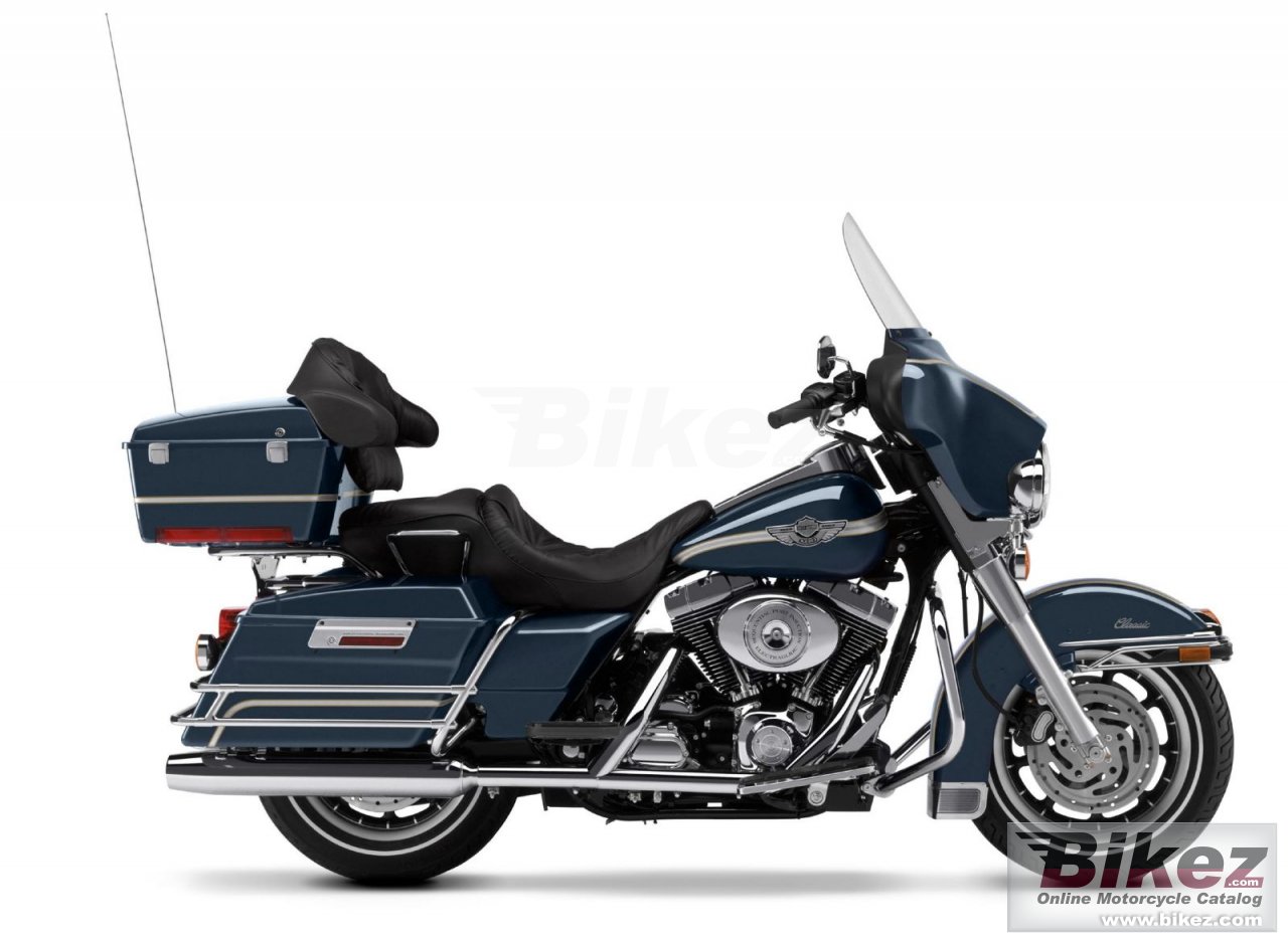 Big Davidson. Published with permission. flhtc electra glide classic picture and wallpaper from Bikez.com
